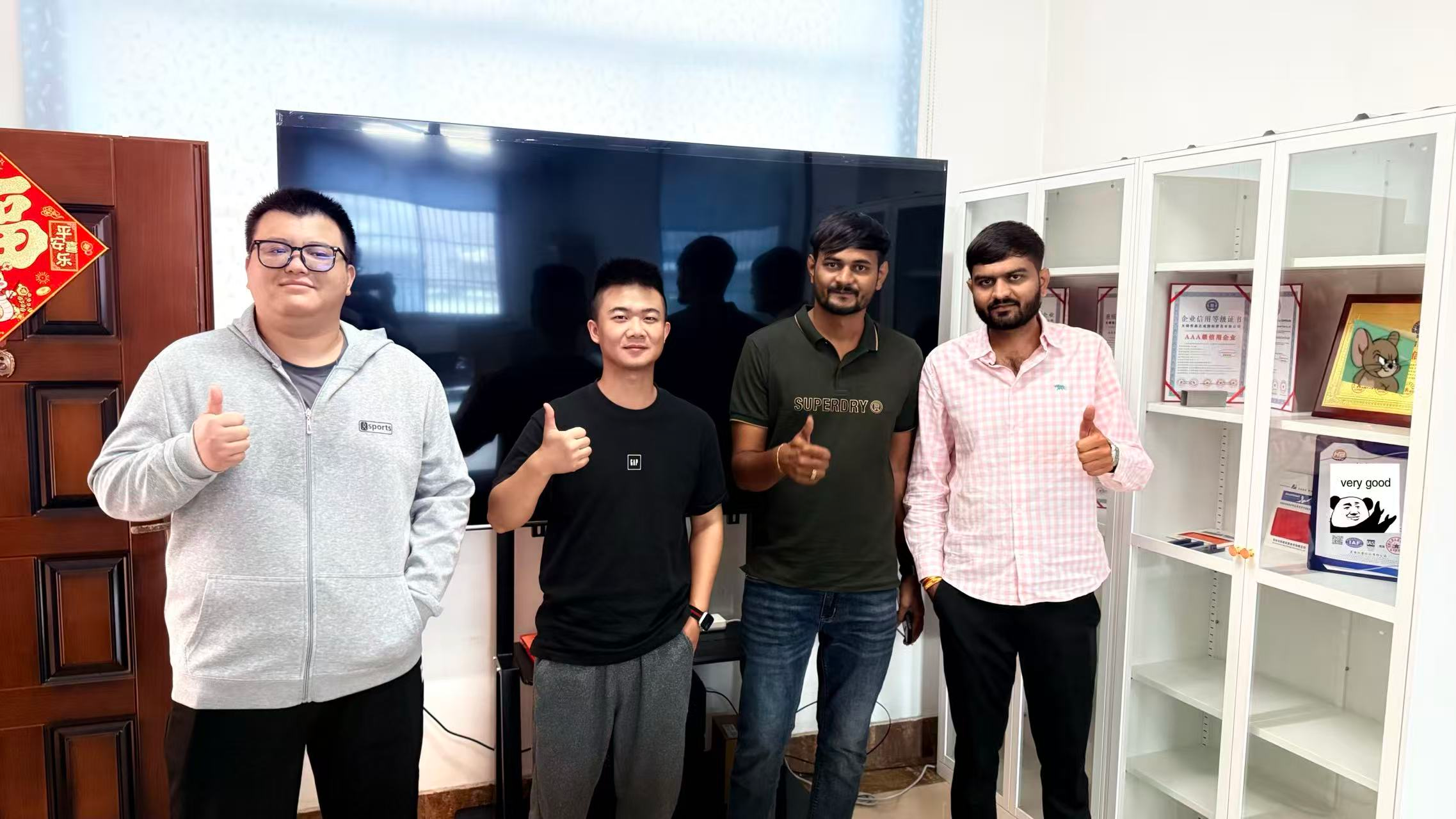Indian Buyers Visit Wuxi Hengxin Zhicheng Factory for Inspection And Procurement